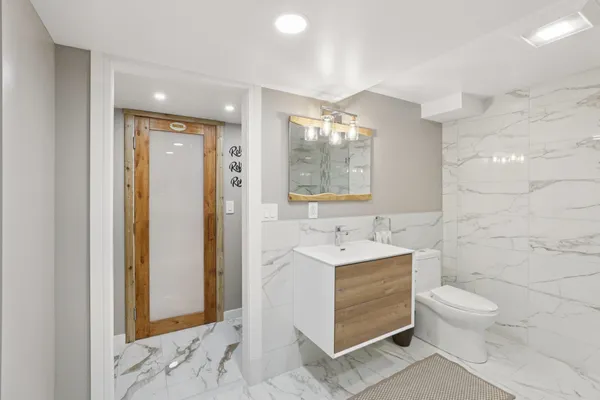 $1,390,000 | S1462 Indian Trail Parkway, Baraboo, WI 53913