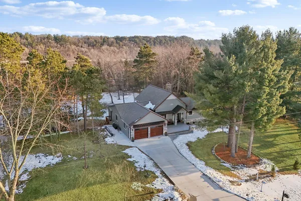 $1,390,000 | S1462 Indian Trail Parkway, Baraboo, WI 53913