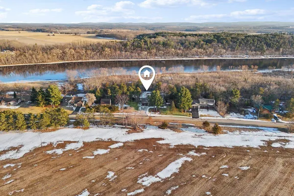 $1,390,000 | S1462 Indian Trail Parkway, Baraboo, WI 53913