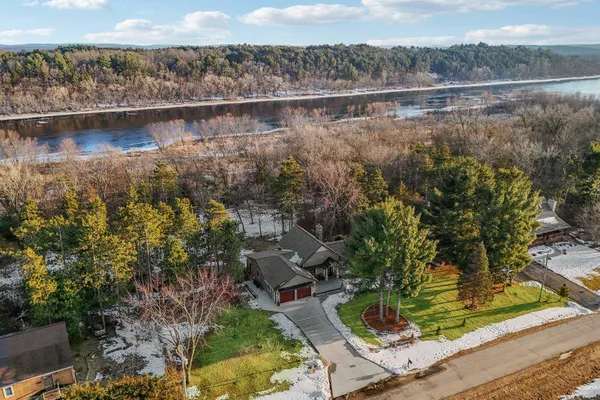 $1,390,000 | S1462 Indian Trail Parkway, Baraboo, WI 53913