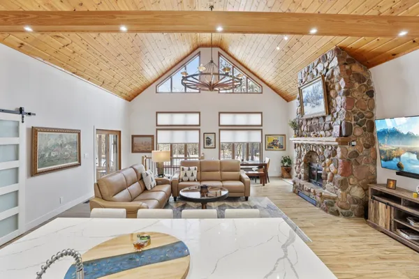 $1,390,000 | S1462 Indian Trail Parkway, Baraboo, WI 53913
