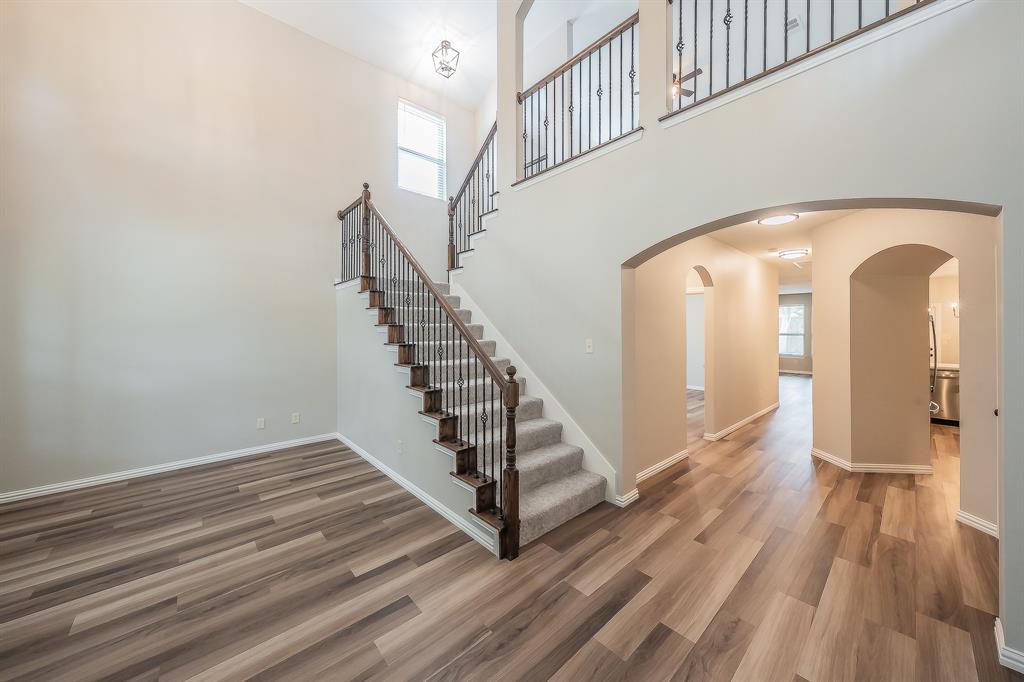 412 Hideaway Road McKinney, TX 75072 - Photo 3 of 40
