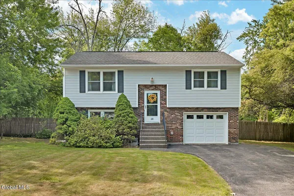 $369,000 | 48 Berwyn Street, Colonie, NY 12304