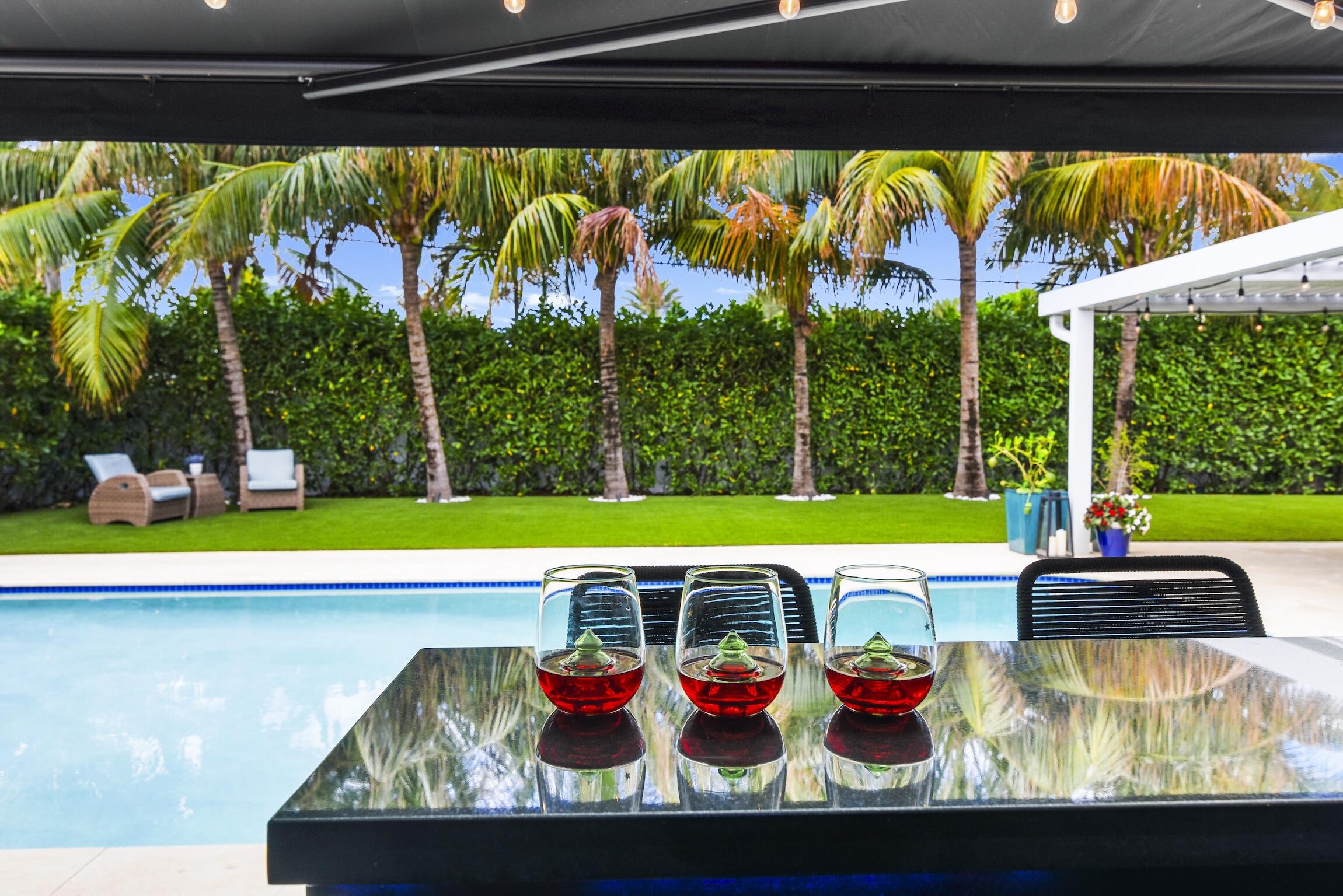 3481 Northeast 31st Avenue Lighthouse Point, FL 33064 - Photo 28 of 33 a view of an outdoor space