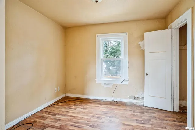 $100,000 | 1365 1/2 13th Avenue, East Moline, IL 61244