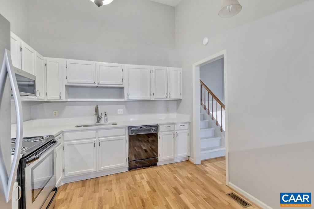 338 Westfield Road Charlottesville, VA 22901 - Photo 6 of 27 Gallery Image 6
