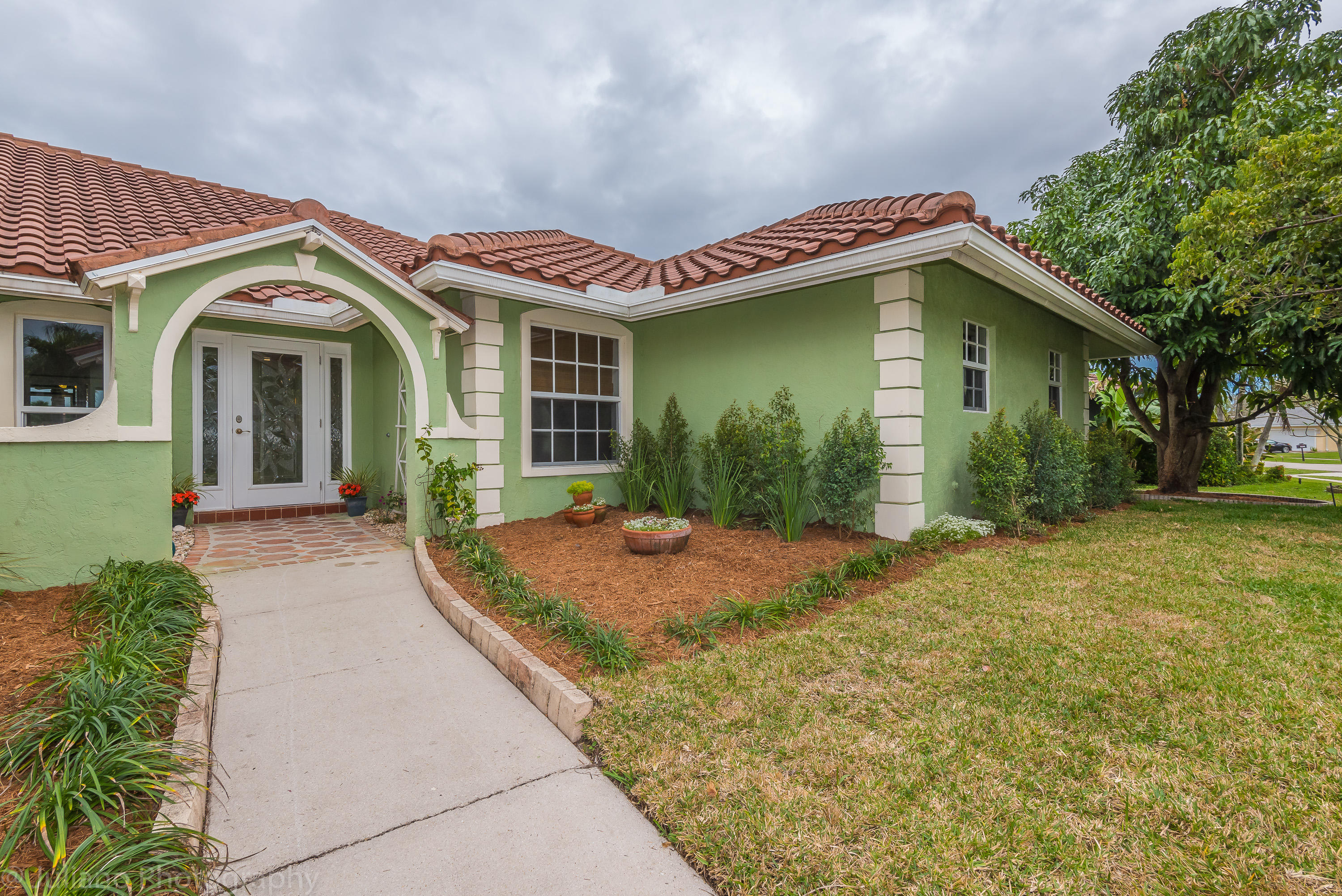 17593 Lake Park Road Boca Raton, FL 33487 - Photo 2 of 46 17593-38