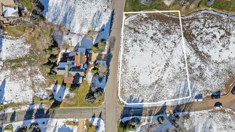 a view of entryway with outdoor area