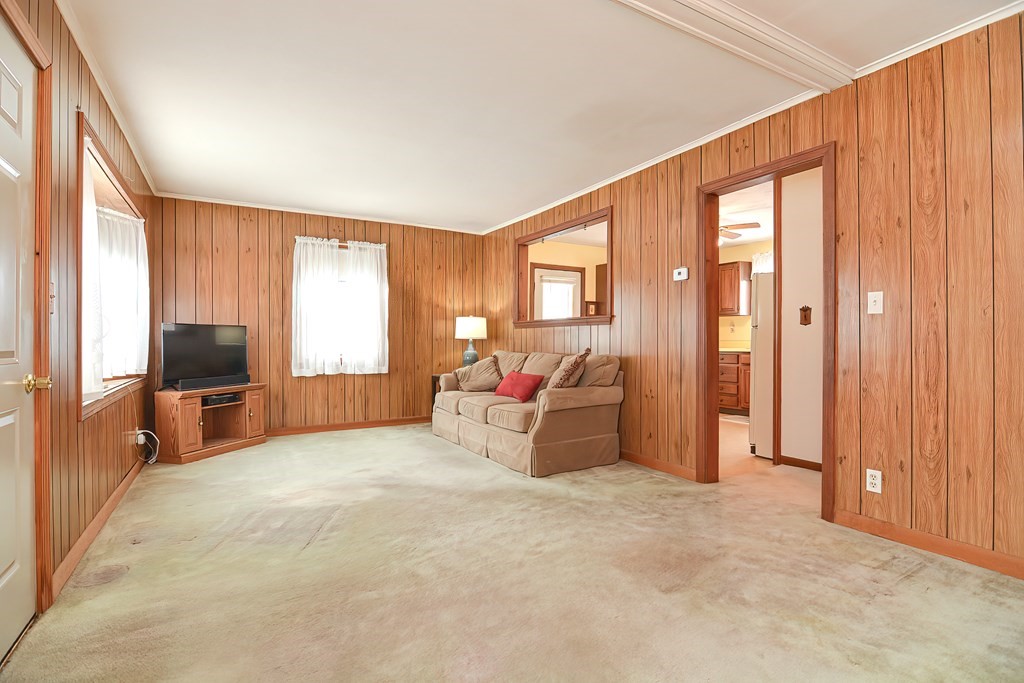 36 Woodbine Road Stoughton, MA 02072 - Photo 11 of 27 Gallery Image 11