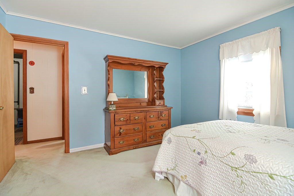 36 Woodbine Road Stoughton, MA 02072 - Photo 17 of 27 Gallery Image 17