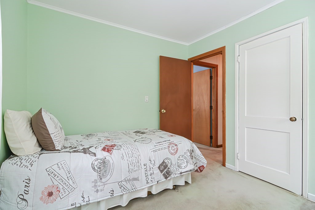 36 Woodbine Road Stoughton, MA 02072 - Photo 19 of 27 Gallery Image 19