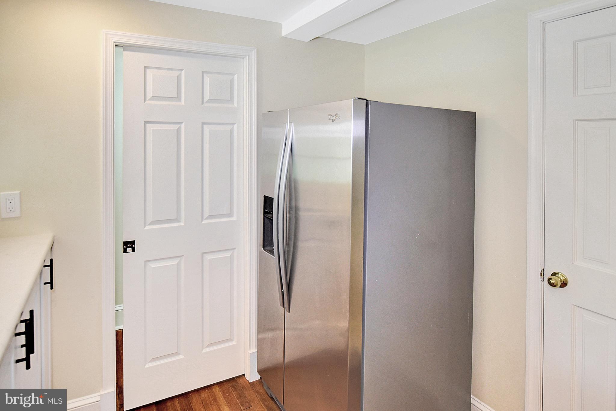 4566 Solomons Island Road Harwood, MD 20776 - Photo 54 of 104 2nd Butler's Pantry