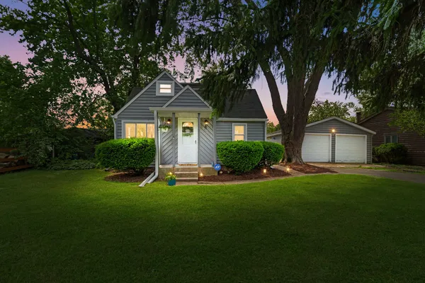 $249,900 | 7507 Cedar Drive, Wonder Lake, IL 60097