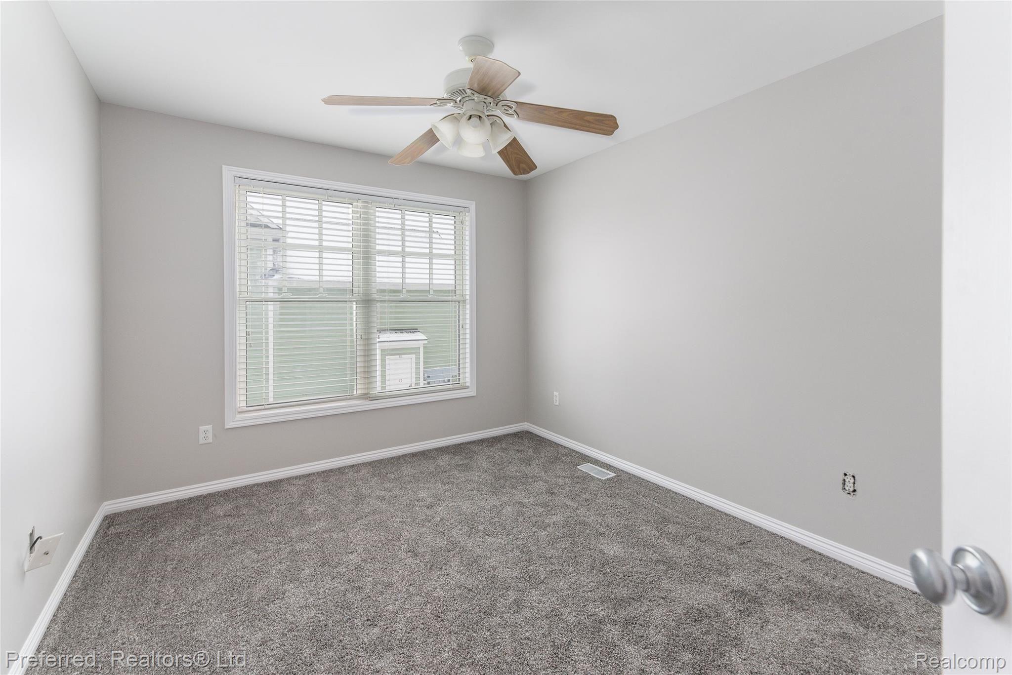 50115 Harding Street Canton, MI 48188 - Photo 20 of 26 2nd bedroom