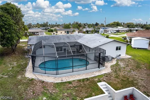 $625,000 | 1741 Southeast 29th Lane, Cape Coral, FL 33904