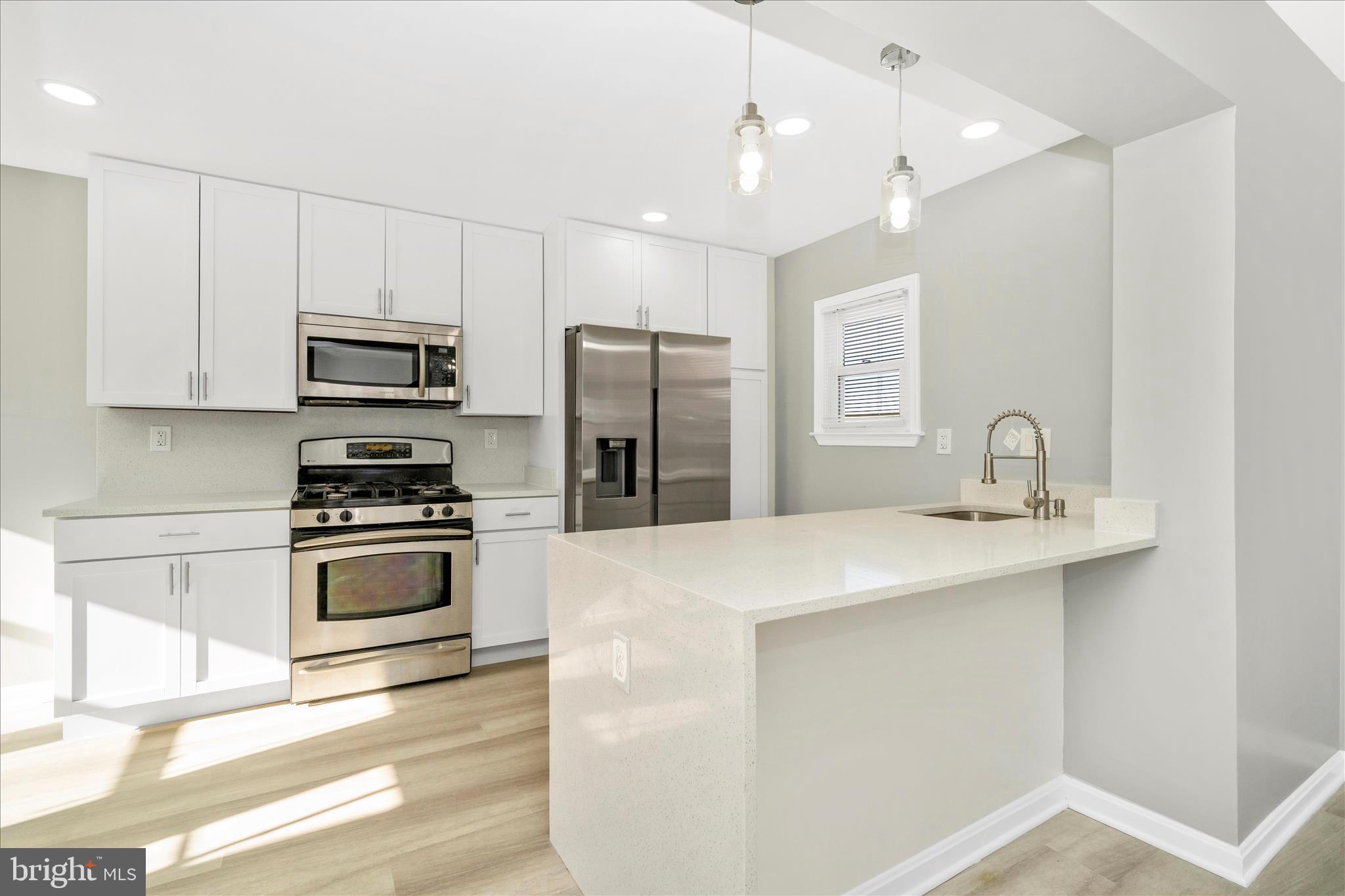 913 Highview Drive Capitol Heights, MD 20743 - Photo 18 of 70 Kitchen