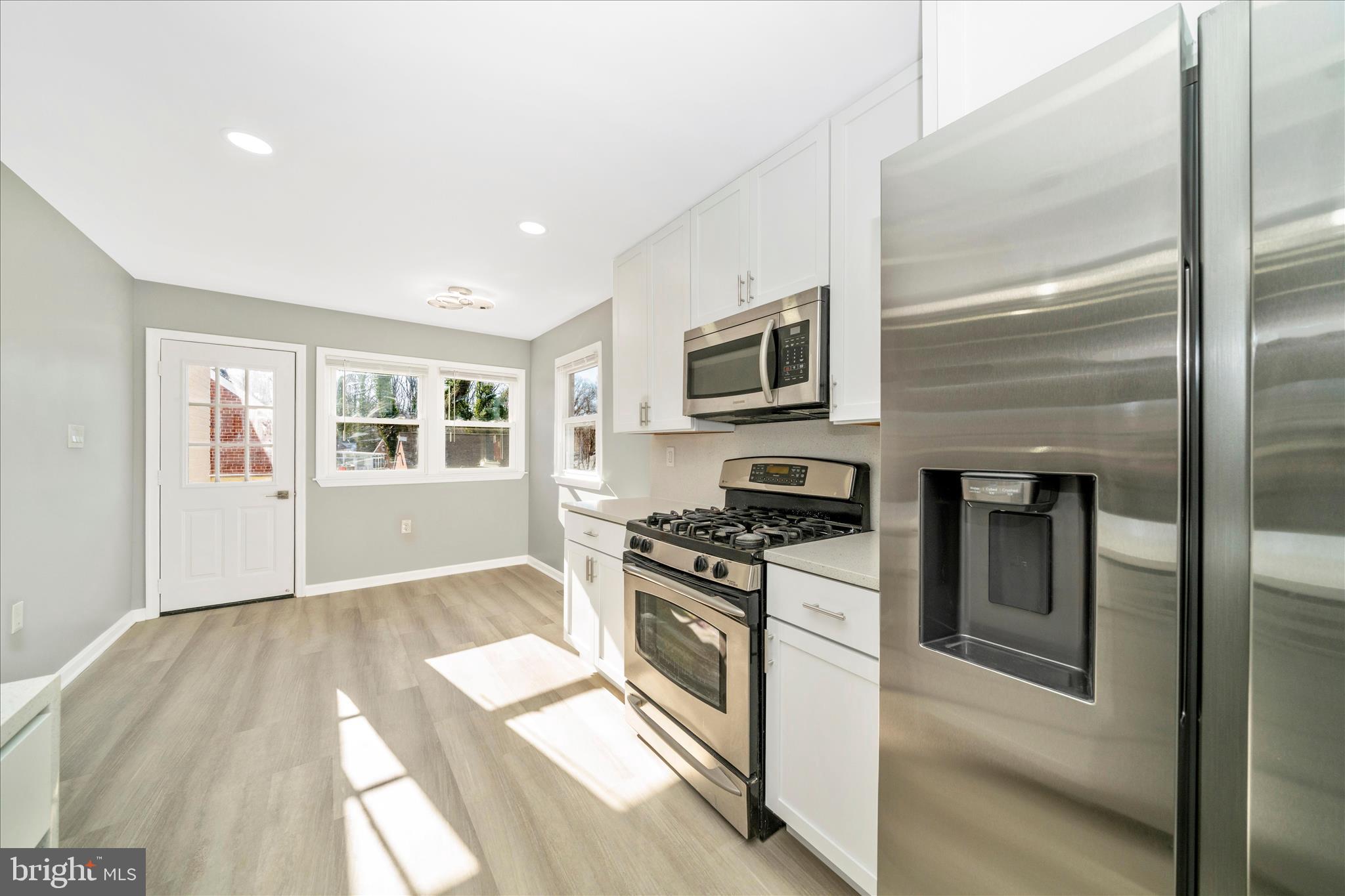 913 Highview Drive Capitol Heights, MD 20743 - Photo 22 of 70 Kitchen