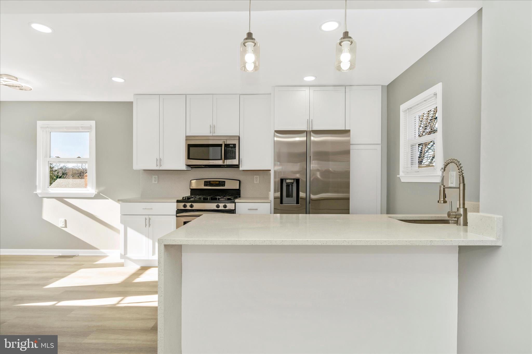 913 Highview Drive Capitol Heights, MD 20743 - Photo 23 of 70 Kitchen