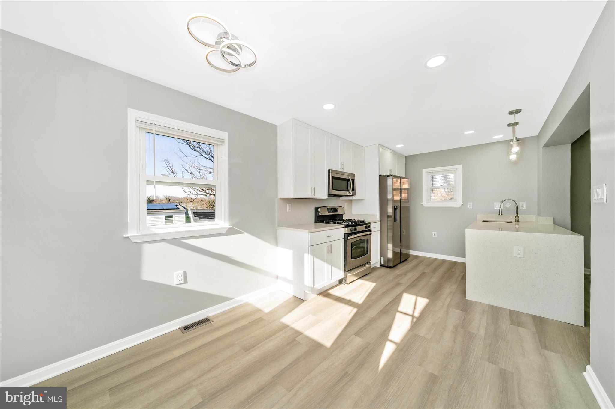 913 Highview Drive Capitol Heights, MD 20743 - Photo 25 of 70 Kitchen