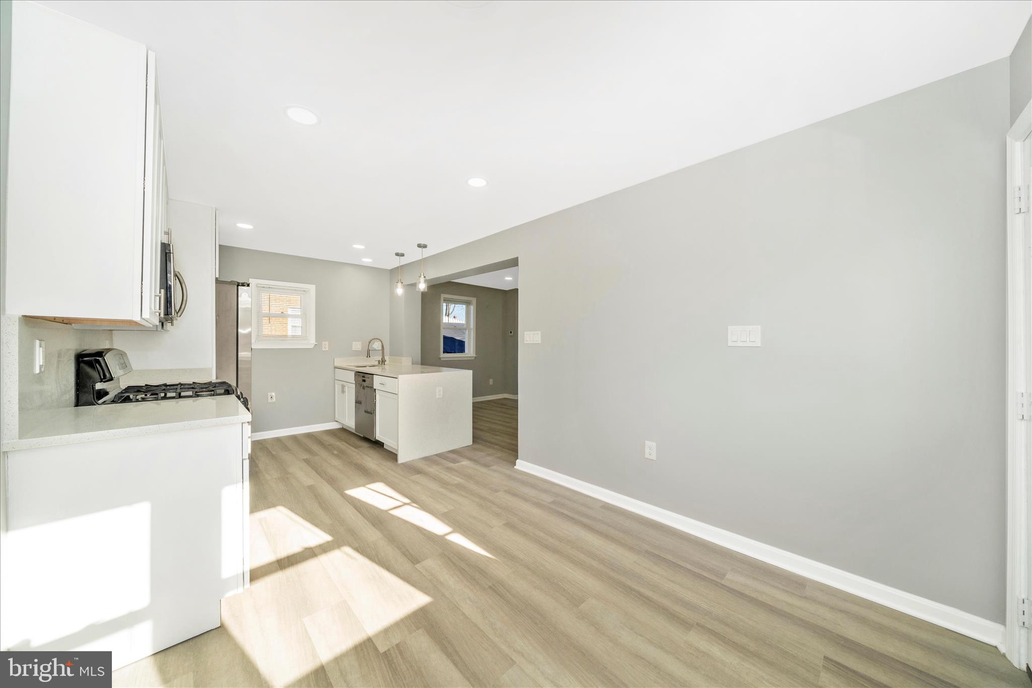 913 Highview Drive Capitol Heights, MD 20743 - Photo 26 of 70 Kitchen