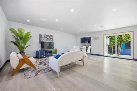 $4,800 | 17660 Martha Street, Encino, CA 91316