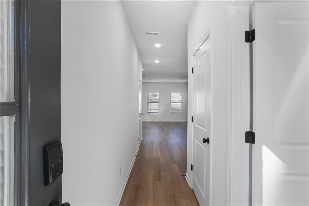 158 Jackson Circle Cleveland, GA 30528 - Photo 3 of 28