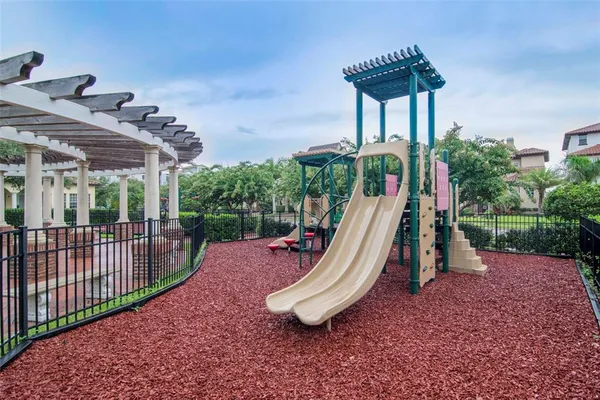 $739,000 | 6013 Bowen Daniel Drive, Unit 104, Tampa, FL 33616