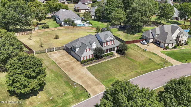 $519,900 | 2830 Manning Circle South, Nesbit, MS 38651