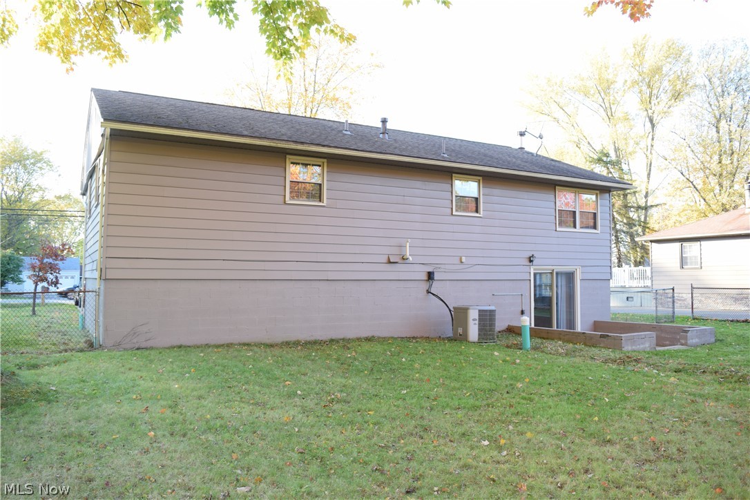 262 Howland Wilson Road Northeast Warren, OH 44484 - Photo 17 of 19 Gallery Image 17