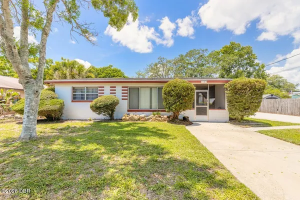 $1,795 | 1584 Valencia Avenue, Daytona Beach, FL 32117