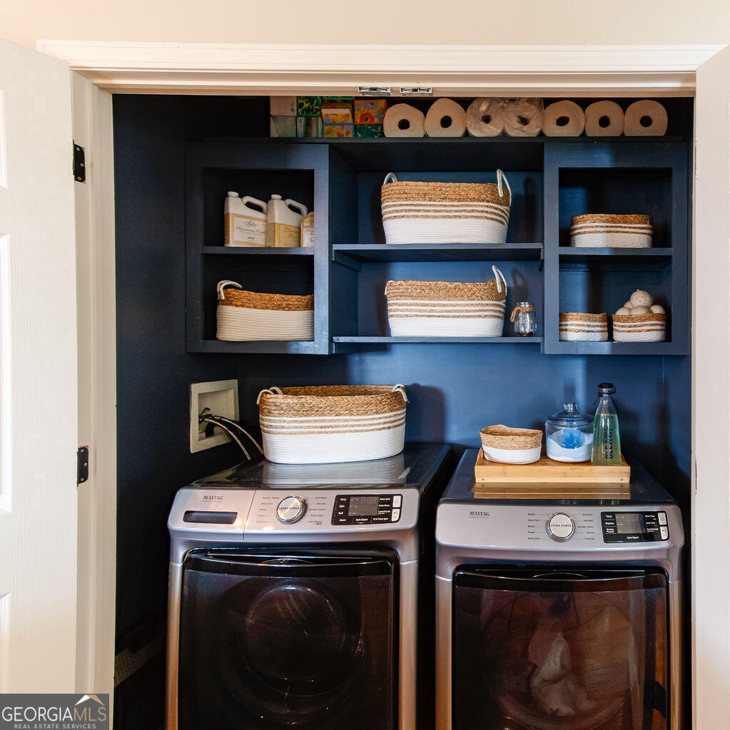 81 Docks Hook Lane Georgetown, GA 39854 - Photo 29 of 33 a stove top oven sitting inside of a kitchen