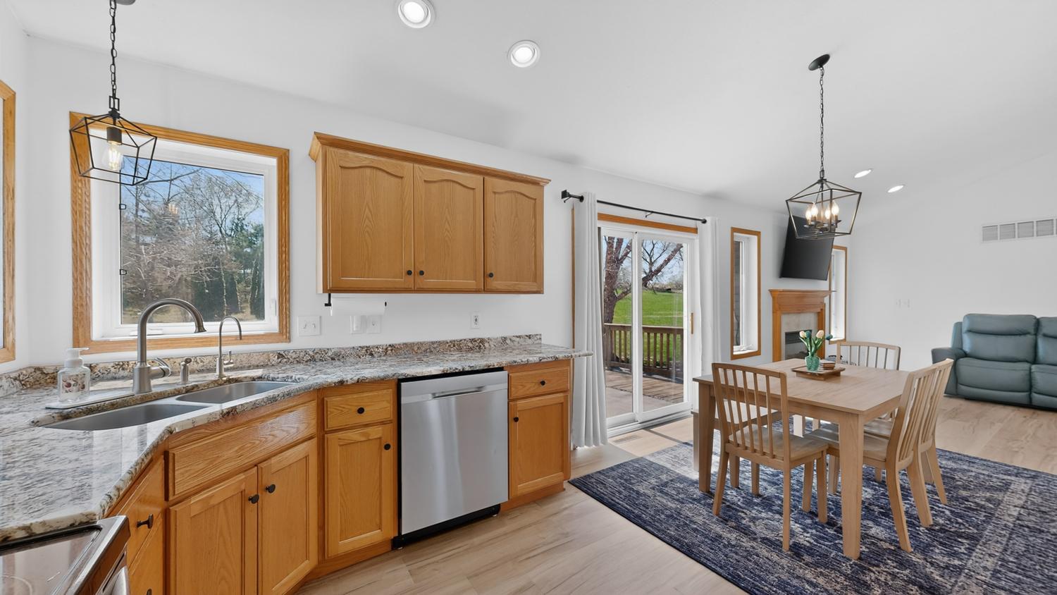 6440 Pagel Lane Southeast Rochester, MN 55904 - Photo 15 of 76
