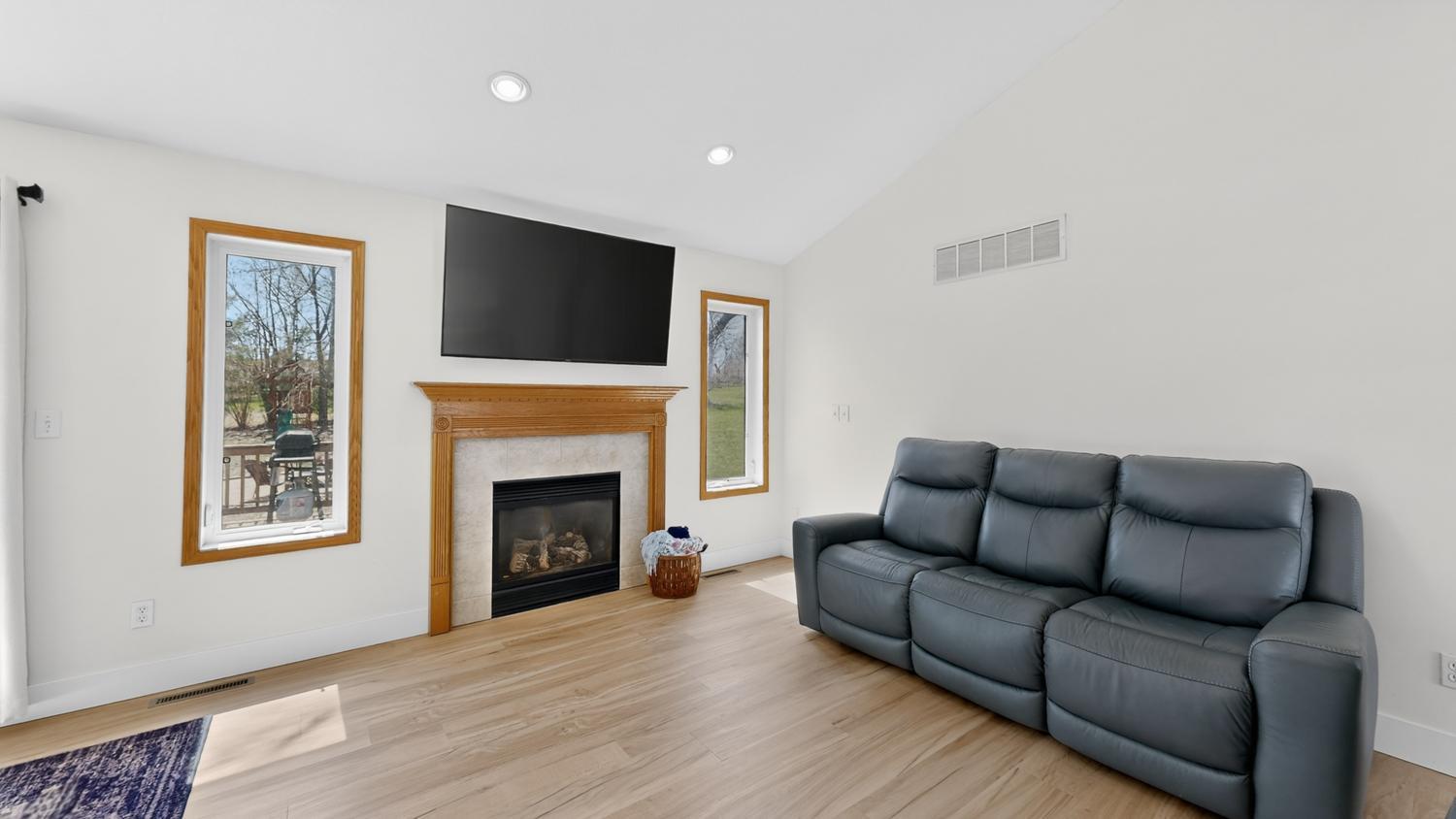 6440 Pagel Lane Southeast Rochester, MN 55904 - Photo 8 of 76