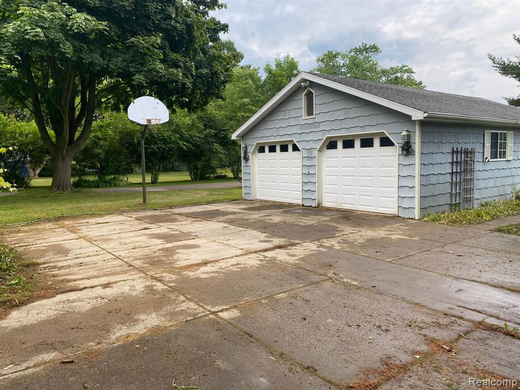 8111 Emigh Road Lexington, MI 48450 - Photo 3 of 4