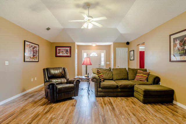 513 Glenwood Circle Foley, AL 36535 - Photo 6 of 18