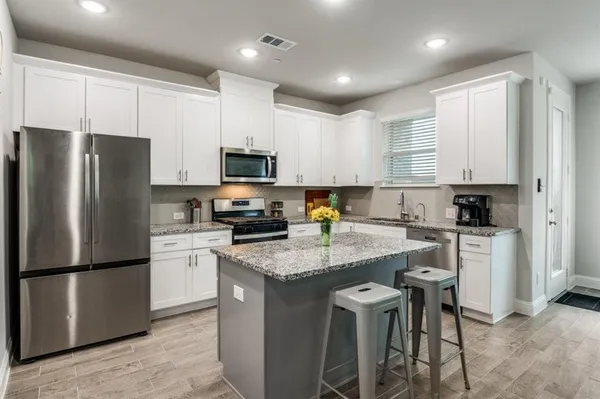 $3,000 | 825 Heart Reef Road, Plano, TX 75075