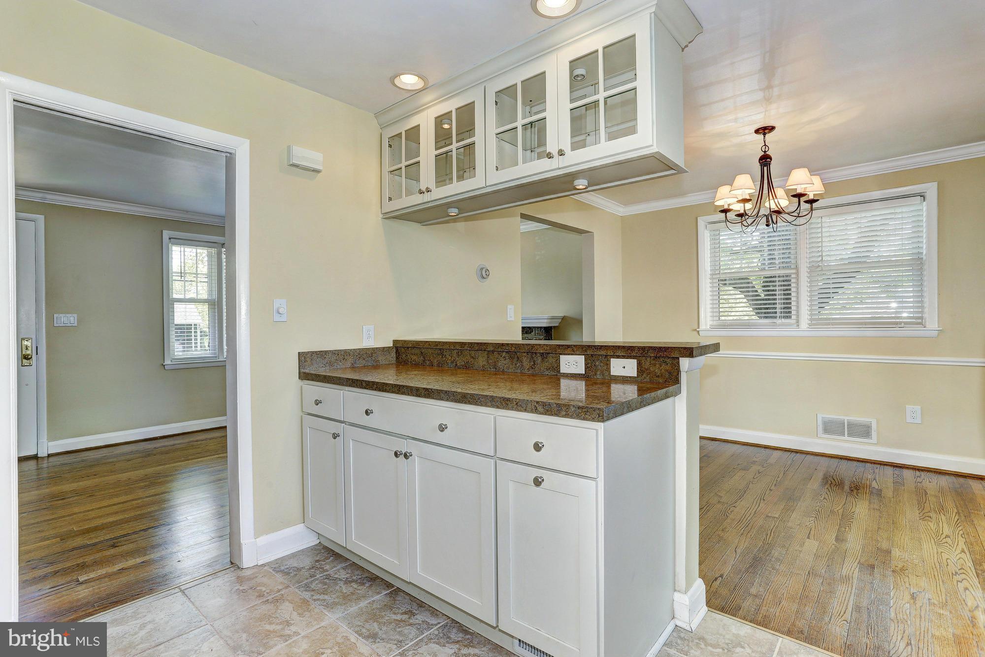 320 Aigburth Road Baltimore, MD 21286 - Photo 11 of 26 Kitchen
