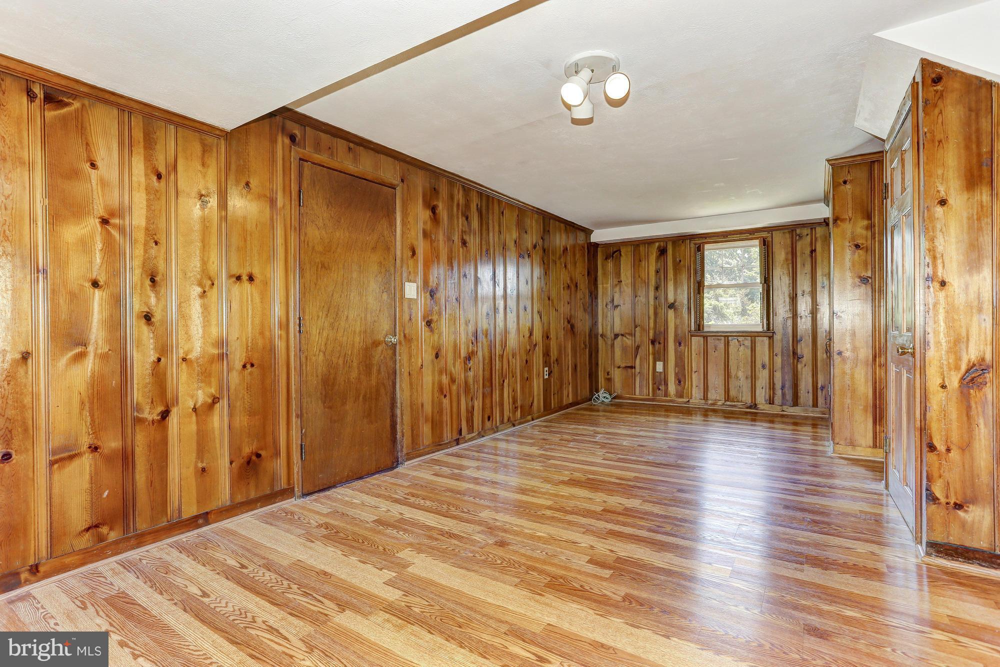 320 Aigburth Road Baltimore, MD 21286 - Photo 12 of 26 Family Room