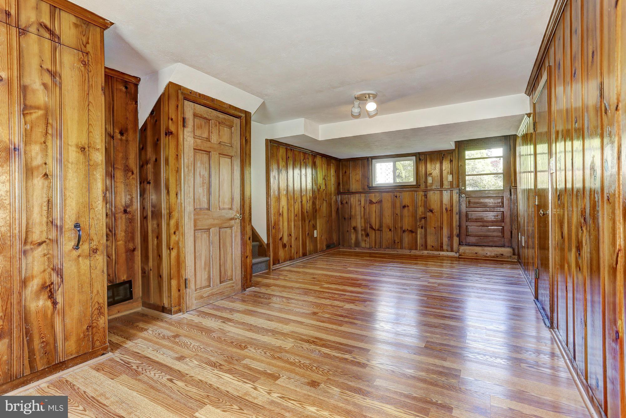 320 Aigburth Road Baltimore, MD 21286 - Photo 13 of 26 Family Room