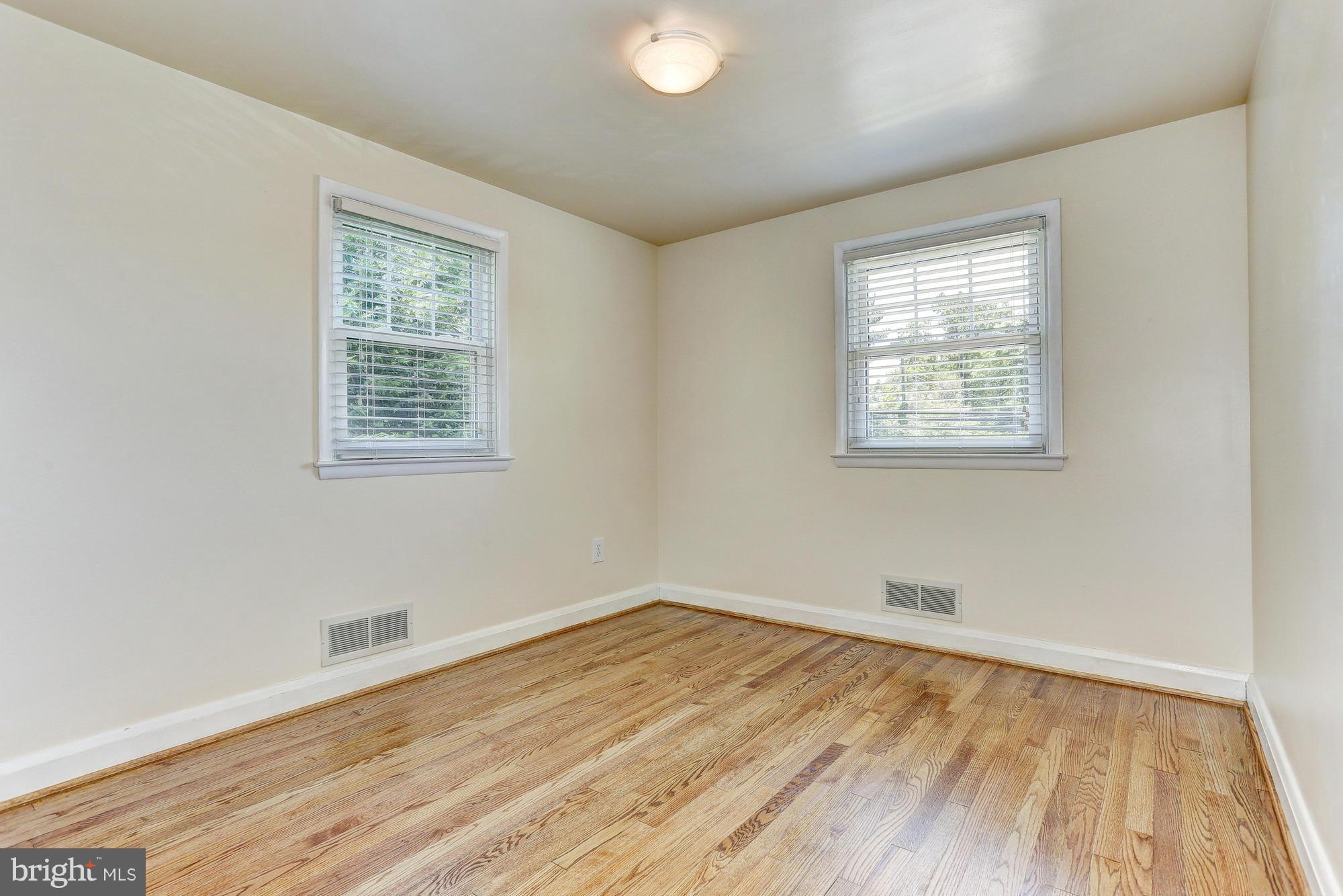 320 Aigburth Road Baltimore, MD 21286 - Photo 17 of 26 Bedroom