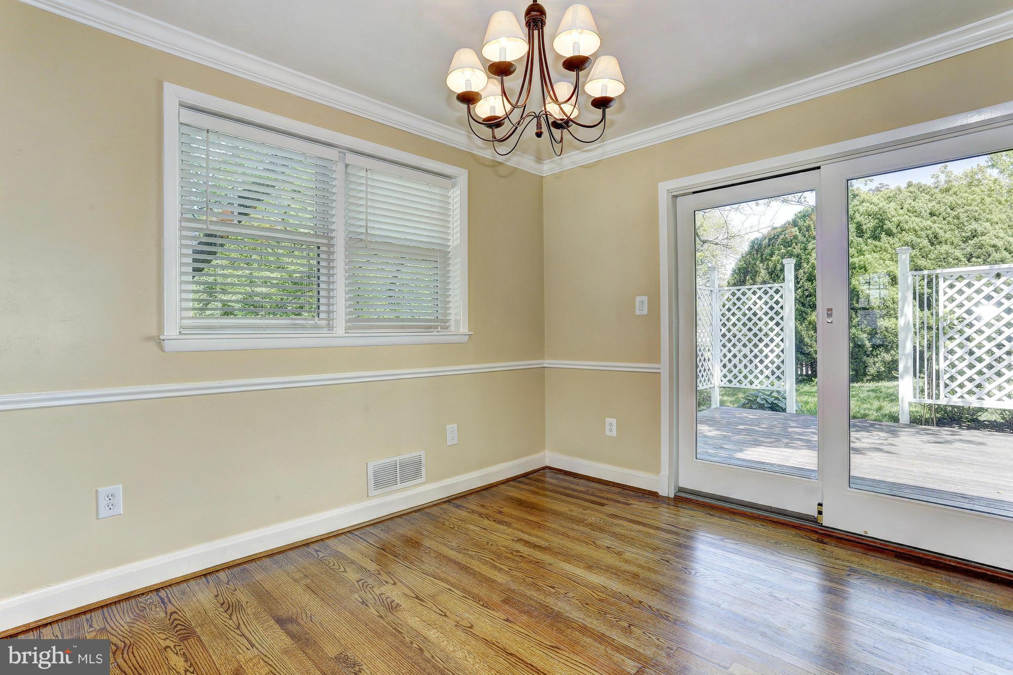 320 Aigburth Road Baltimore, MD 21286 - Photo 7 of 26 Dining Room