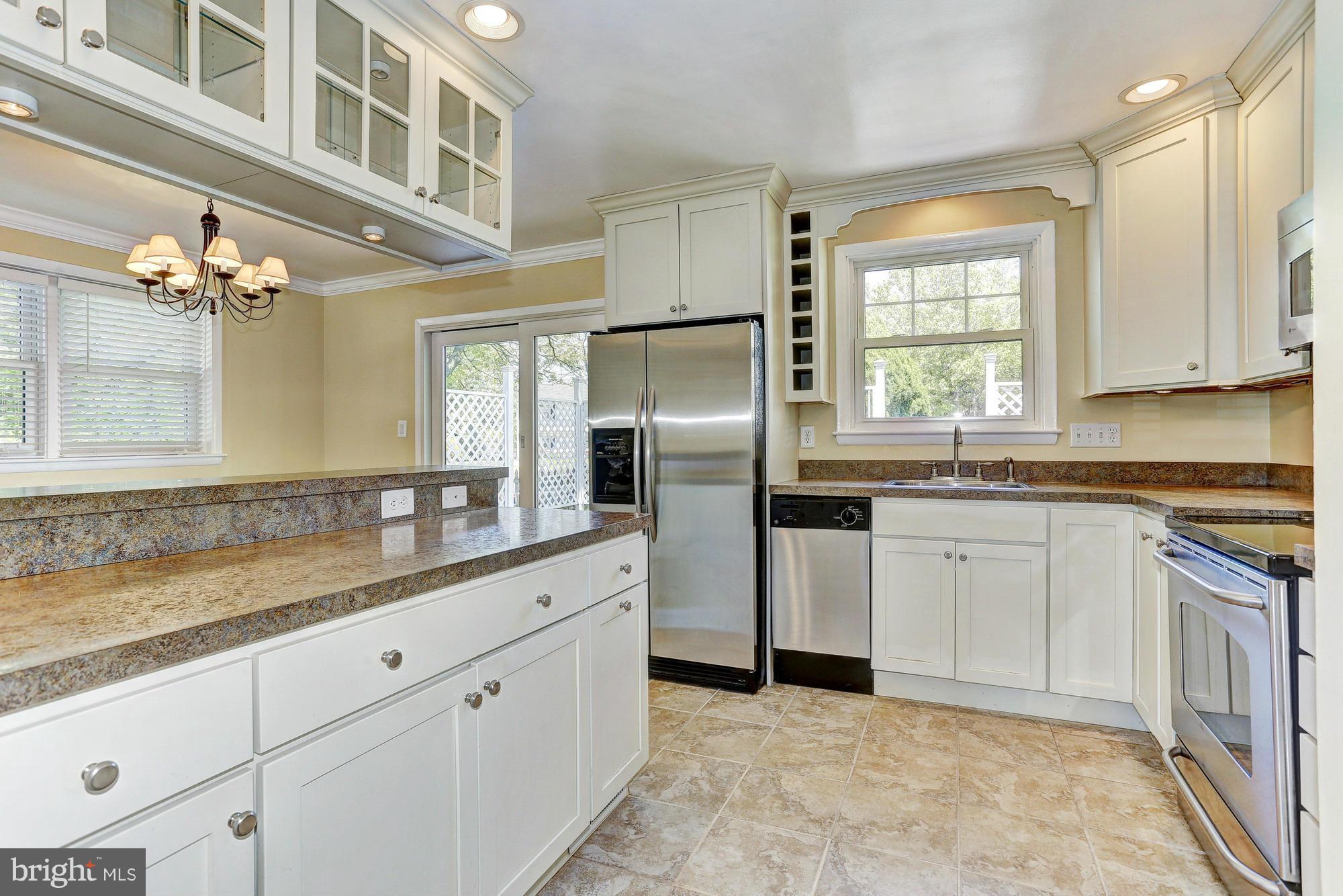320 Aigburth Road Baltimore, MD 21286 - Photo 9 of 26 Kitchen