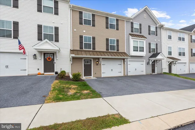 $295,000 | 138 Carleigh Lane, Harrisburg, PA 17112