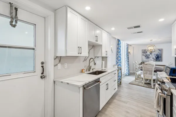 $6,500 | 5400 North Ocean Drive, Unit PHA, Singer Island, FL 33404