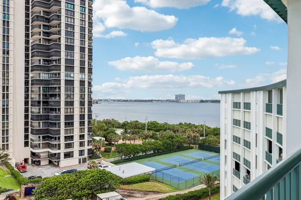 $6,500 | 5400 North Ocean Drive, Unit PHA, Singer Island, FL 33404