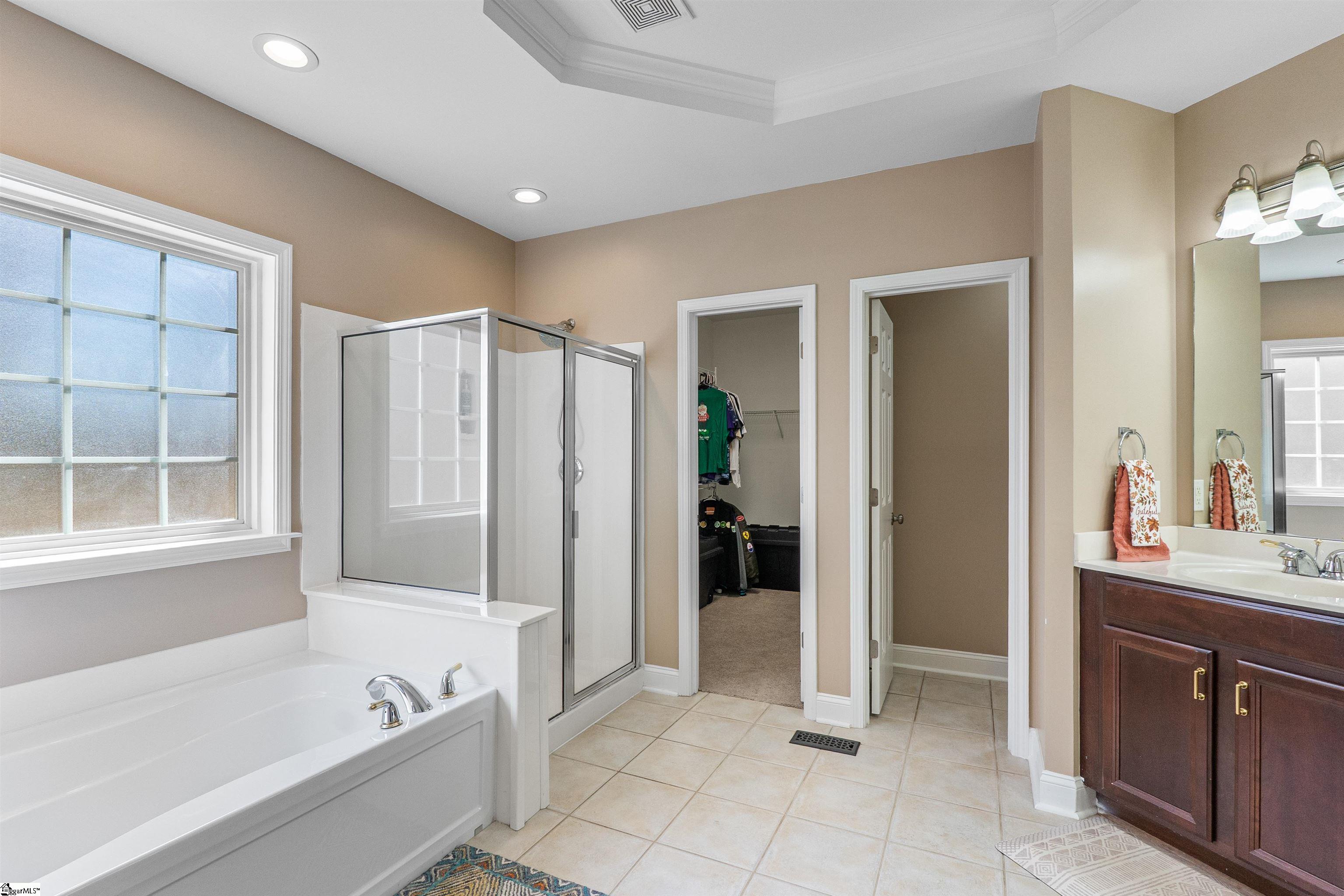 100 Yorkswell Lane Greenville, SC 29607 - Photo 14 of 37