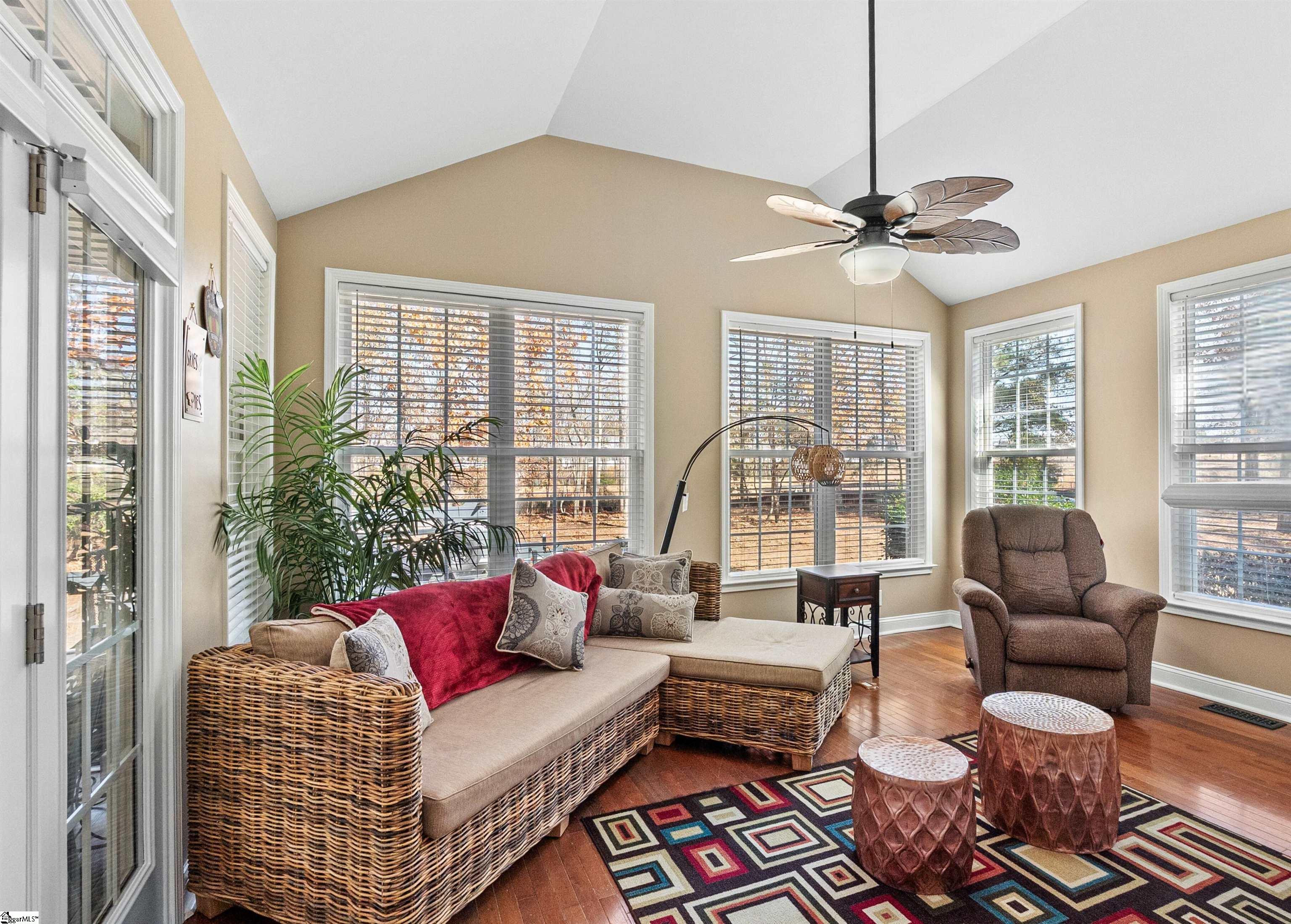 100 Yorkswell Lane Greenville, SC 29607 - Photo 10 of 37