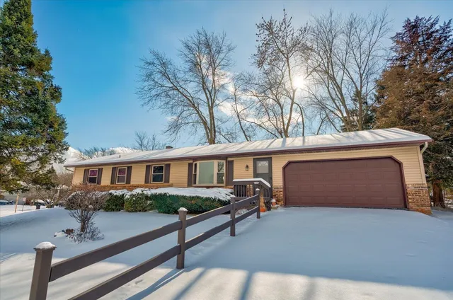 $349,900 | 1268 Jamesway, Fort Atkinson, WI 53538