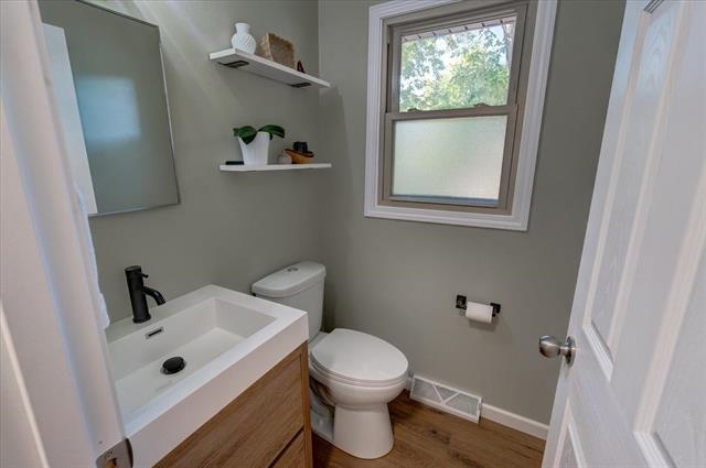 1268 Jamesway Fort Atkinson, WI 53538 - Photo 15 of 26