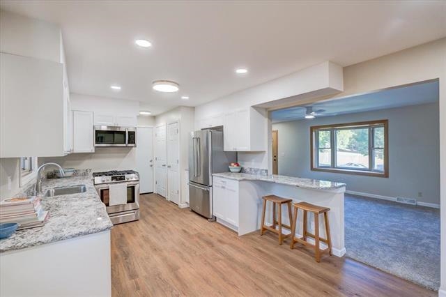 1268 Jamesway Fort Atkinson, WI 53538 - Photo 2 of 26